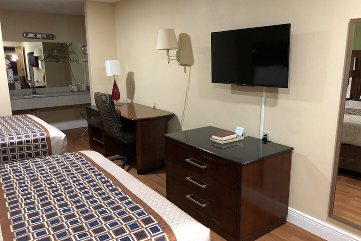 Room 25 of 30