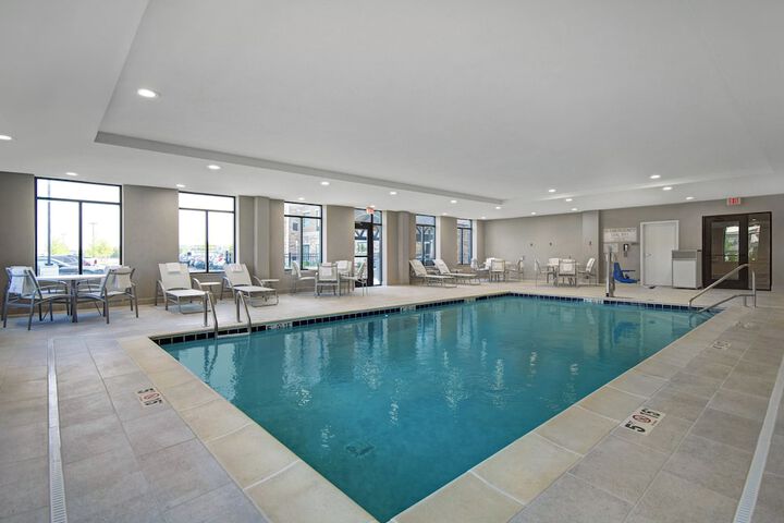 Staybridge Suites Sterling Heights - Detroit by IHG