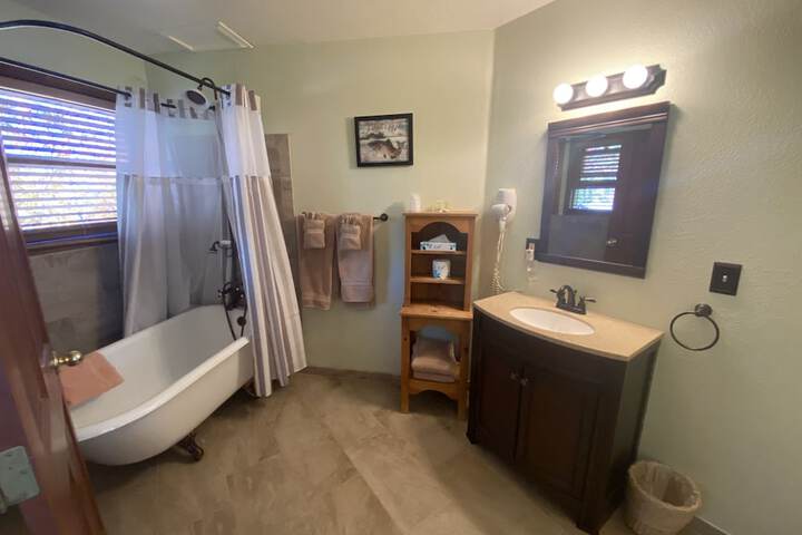Room 9 of 40