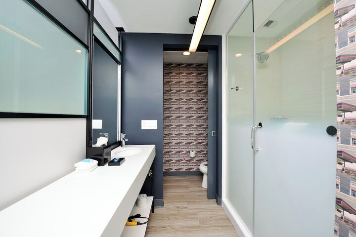 Aloft by Marriott North Kansas City