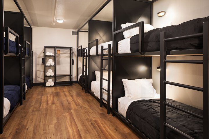 Room 36 of 62