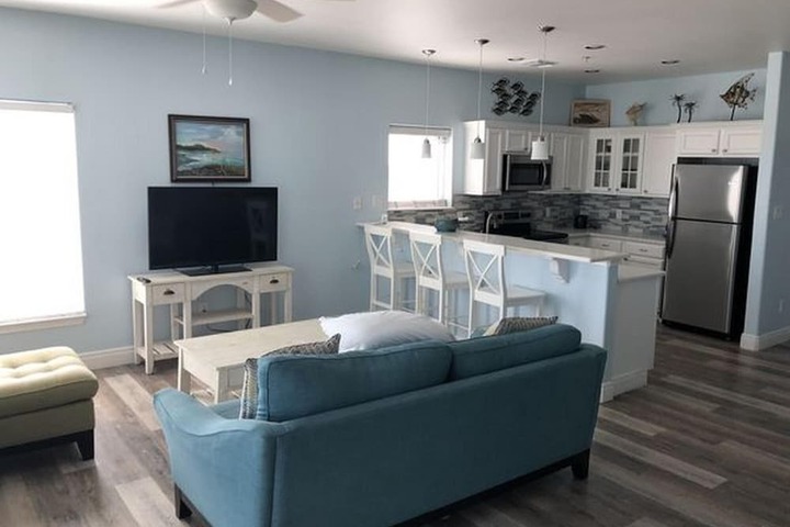 Beachgate CondoSuites and Oceanfront Resort