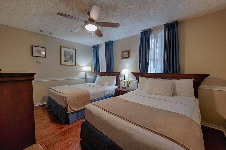 Room 70 of 106