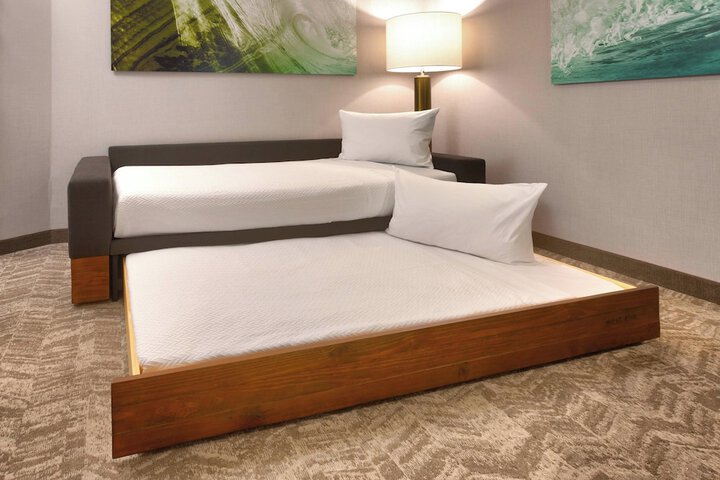 Room 15 of 27