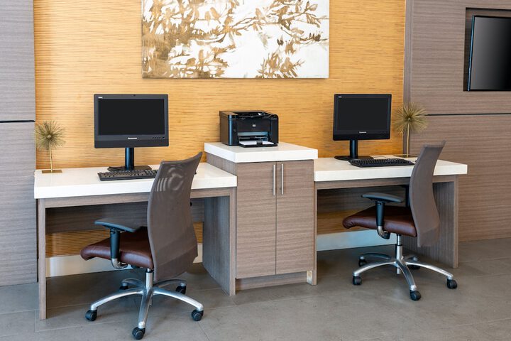 Business Center 31 of 32