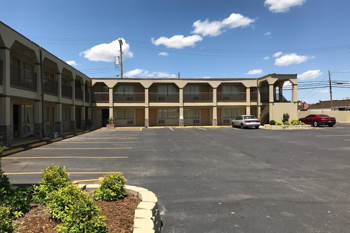 Hotel 11 of 51