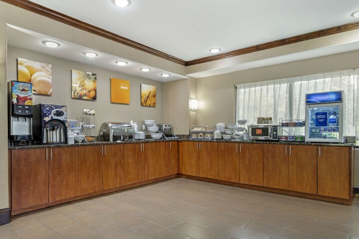 Breakfast/Coffee Service 40 of 47