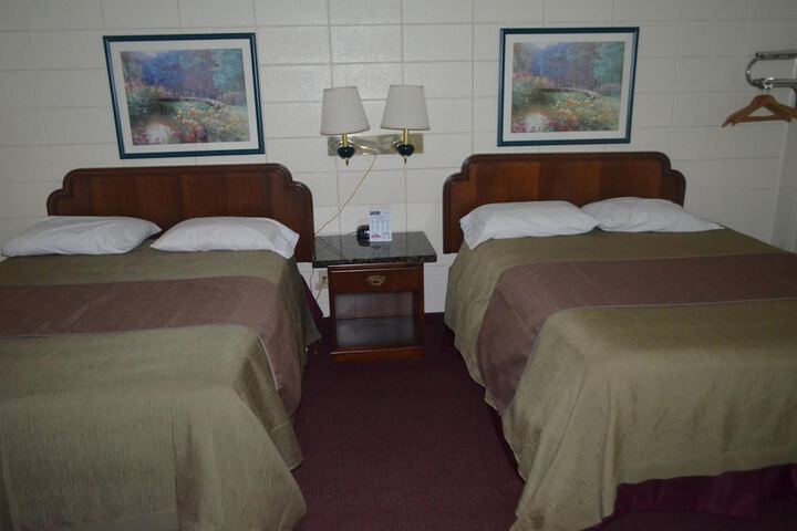Room 33 of 37