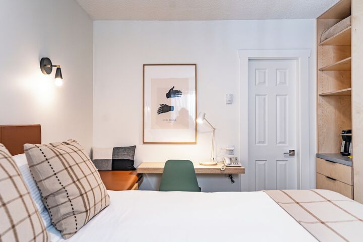 Swiss Chalet Motel