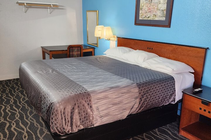 Room 7 of 15