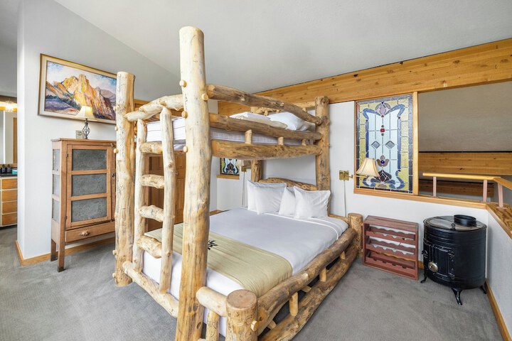 Evergreen Condominiums by Vail Resorts