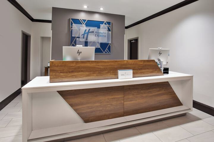 Hotel 4 of 61
