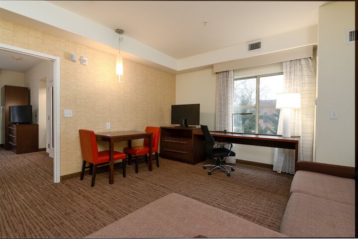 Room 28 of 59