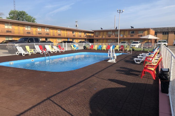 Pool 15 of 63
