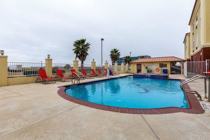 Pool 4 of 47