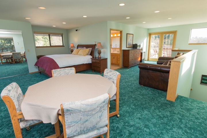 Room 15 of 38