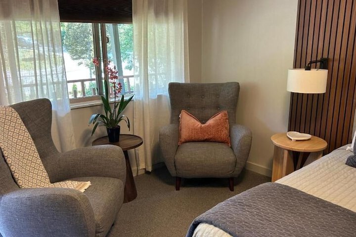 Discovery Inn