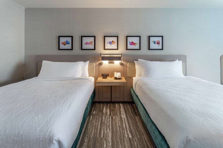 Room 28 of 79