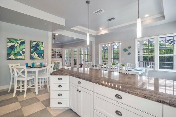 The Palm and Shell Captiva Island Private Luxury Home With Pool hot tub and Beach Access