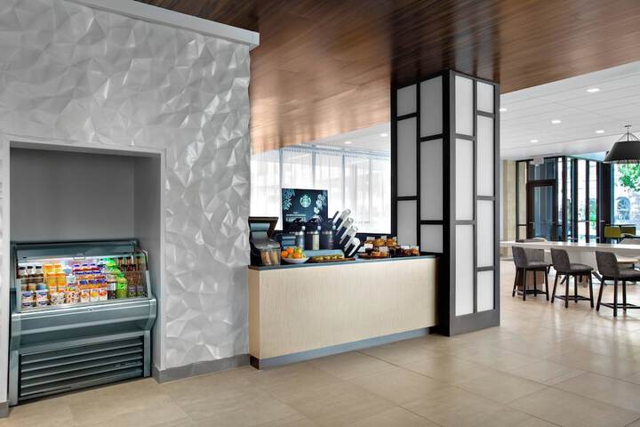 Courtyard by Marriott Knoxville Downtown