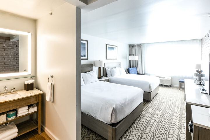 Room 46 of 84