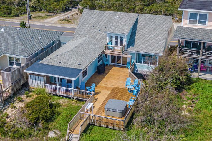 Surfside Cottage by Topsail Realty