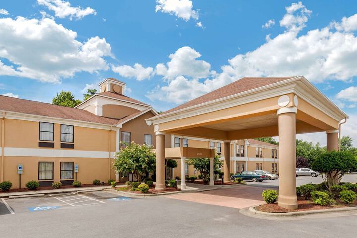 Hotel 3 of 40