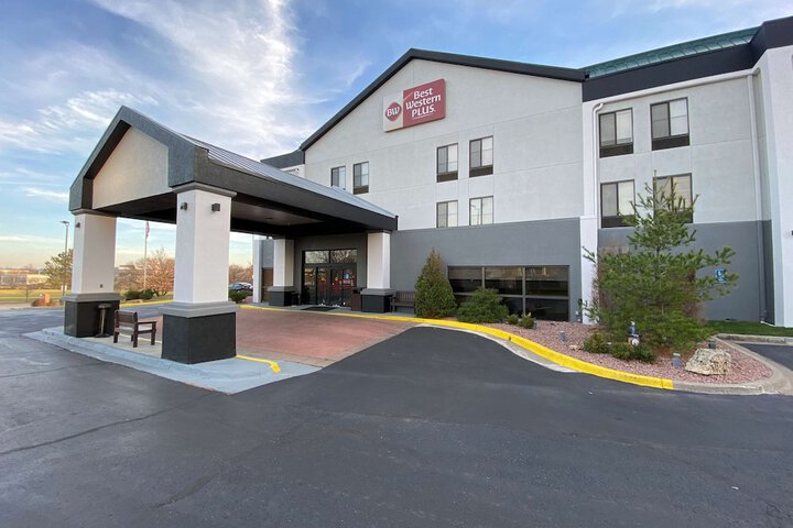 Hotel 3 of 33