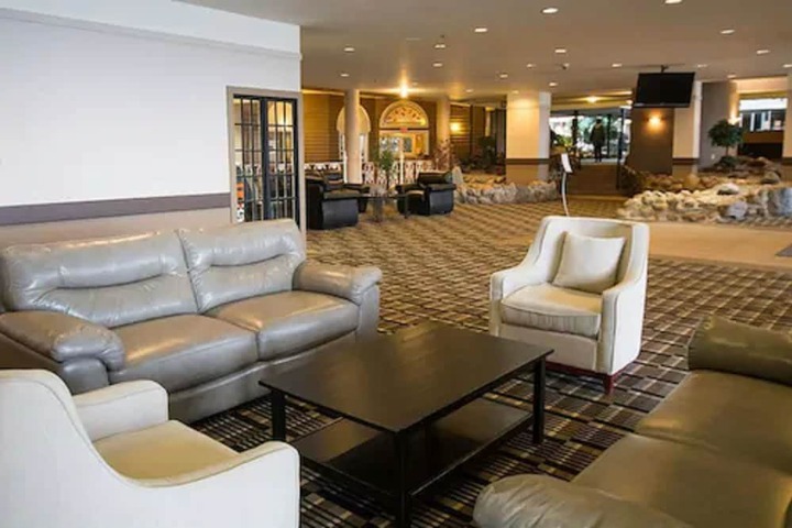 Hotel Interior 4 of 36