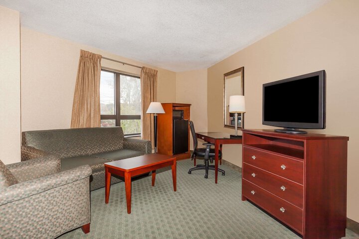 Room 9 of 24