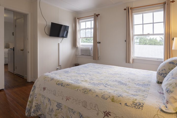 Room 161 of 309