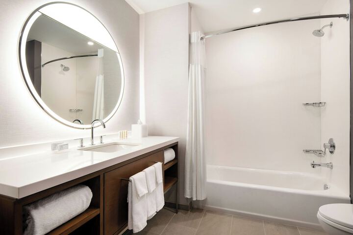 Courtyard by Marriott Fresno Clovis