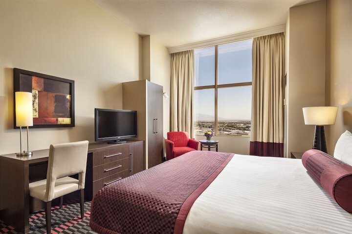Room 70 of 143