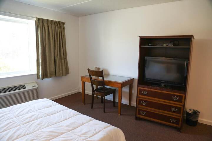 Room 12 of 23