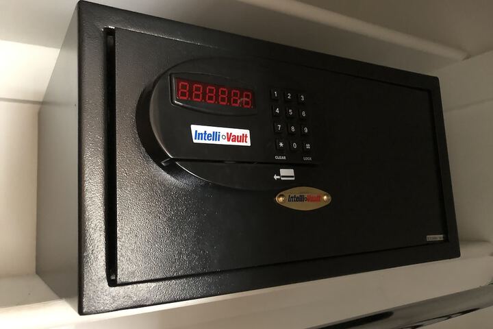 Room 50 of 168