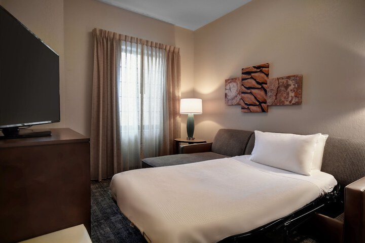 Staybridge Suites Holland by IHG