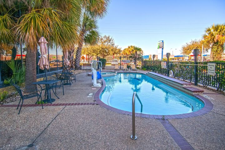 Pool 7 of 31