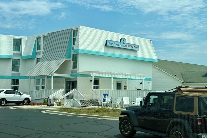 Ocean Sands Beach Boutique Inn - Stay at the Beach