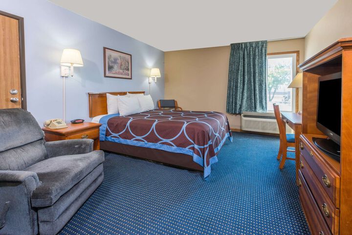 Room 25 of 27