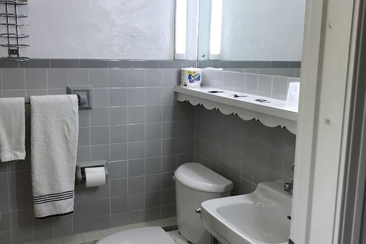 Room 84 of 111