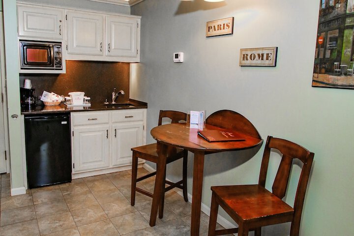 Room 14 of 68