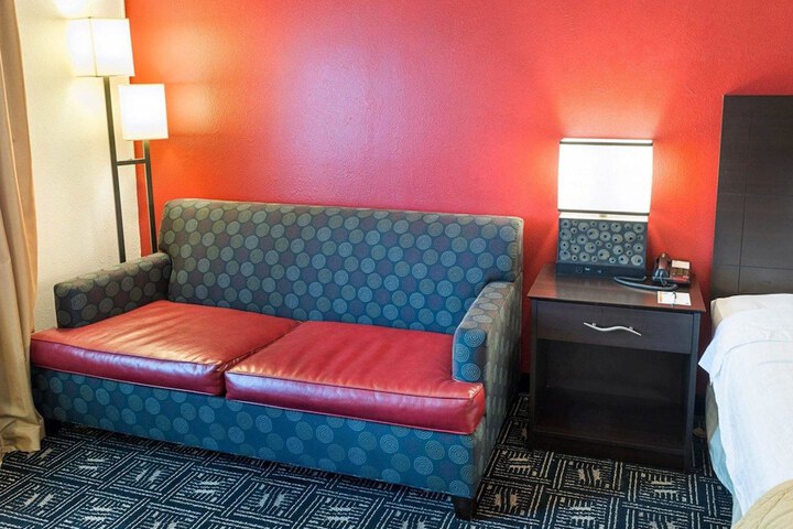 Room 16 of 41
