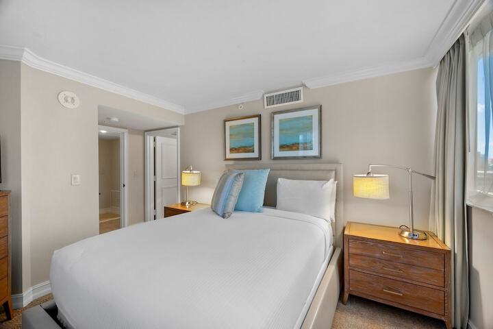 Marco Beach Ocean Suites