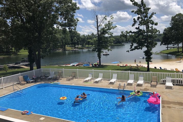 Crown Point Resort