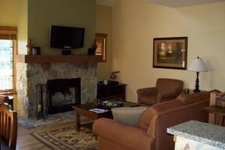 Clearwater Townhome 86 2 Br Cabin by RedAwning