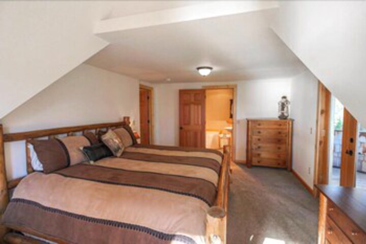 Hereford Cabin 693 - Five Bedroom Home