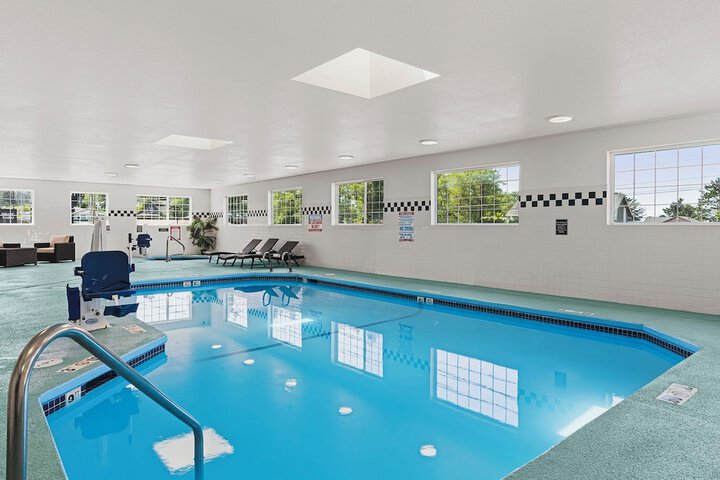 The Ashley Inn & Suites