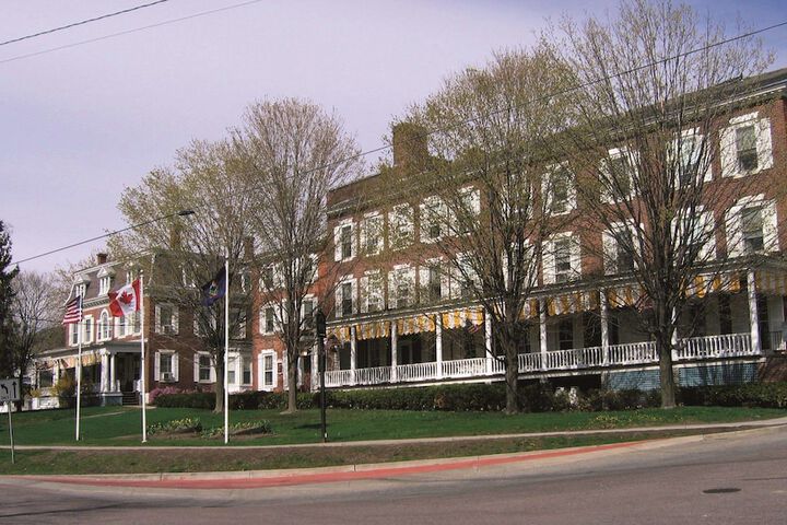 Hotel 4 of 66