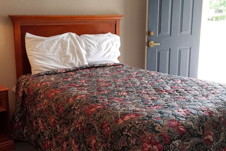 Room 26 of 46