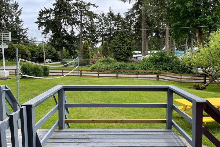 Terrace/Patio 23 of 24